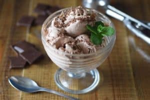 sorvete gelado - alimentos ruim para o canto